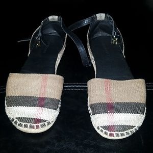 Authentic girls Burberry sandals